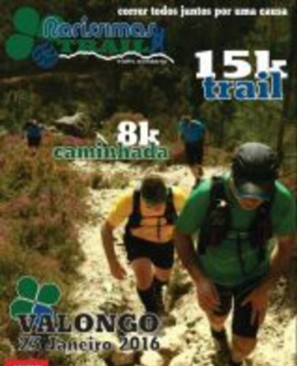 Participantes a subir uma trilha em Valongo, evento de corrida e caminhada.