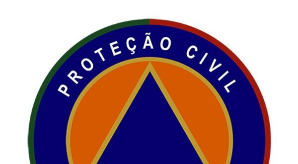 Emblema da Proteção Civil de Valongo com triângulo azul e texto em círculo.