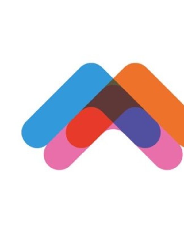 Logotipo colorido com formas sobrepostas em azul, laranja, rosa e roxo.