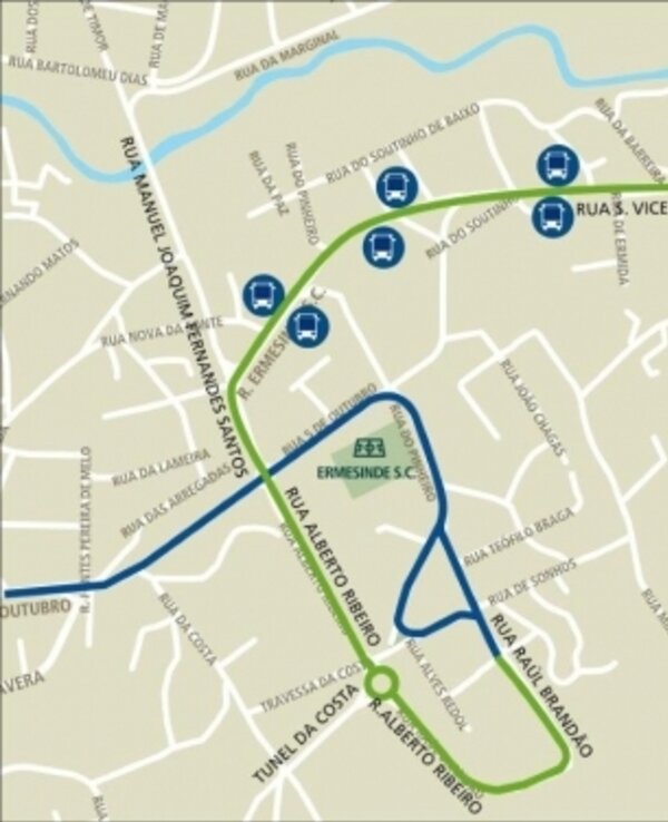 Mapa do percurso da linha de autocarro 703, com paragens e prolongamento.