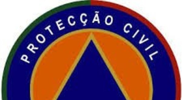 Emblema da Protecção Civil de Valongo com triângulo azul e fundo laranja.