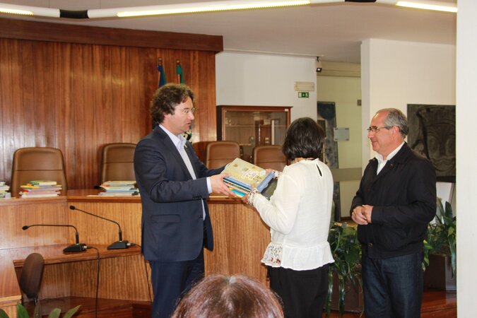 Município aumenta fundo documental das Bibliotecas Escolares